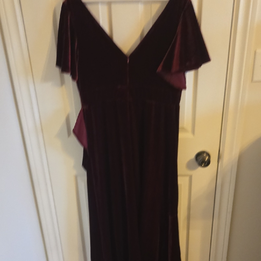 Ever Pretty Deep Red Velvet Gown - Picture 4 of 4